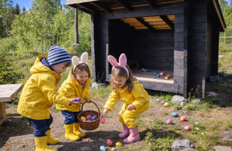 LASTEN PÄÄSIÄISSEIKKAILU SU 5.4.2026